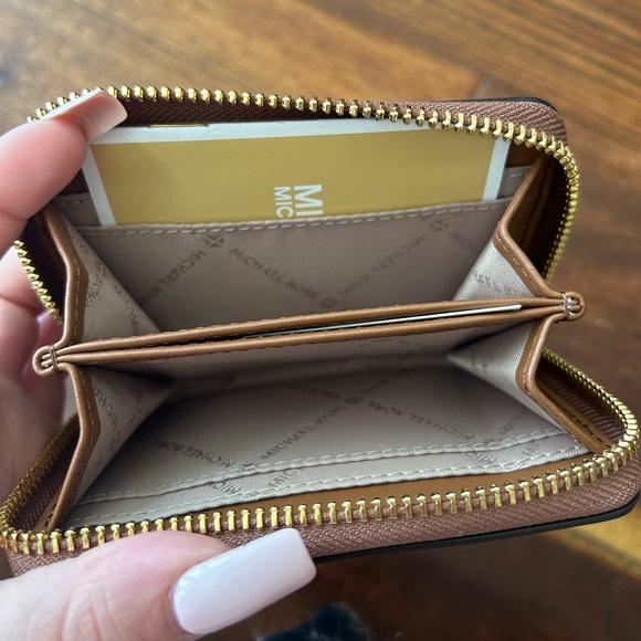 Michael Kors Jet Set Travel Extra-Small Logo Top-Zip Tote Bag & Wallet - Picture 2 of 7